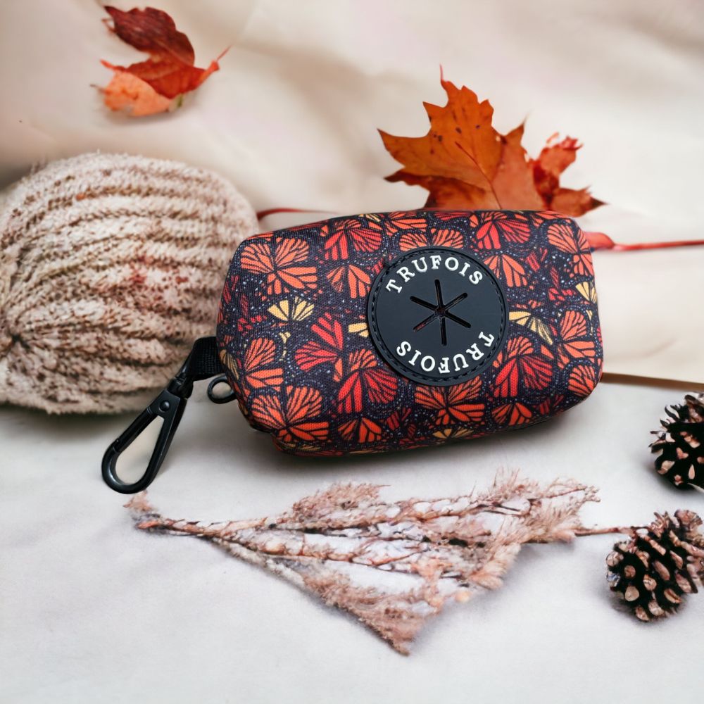 Poop Bag Holder Dispenser with Monarch Butterflies Design. Koiran kakkapussikotelo.